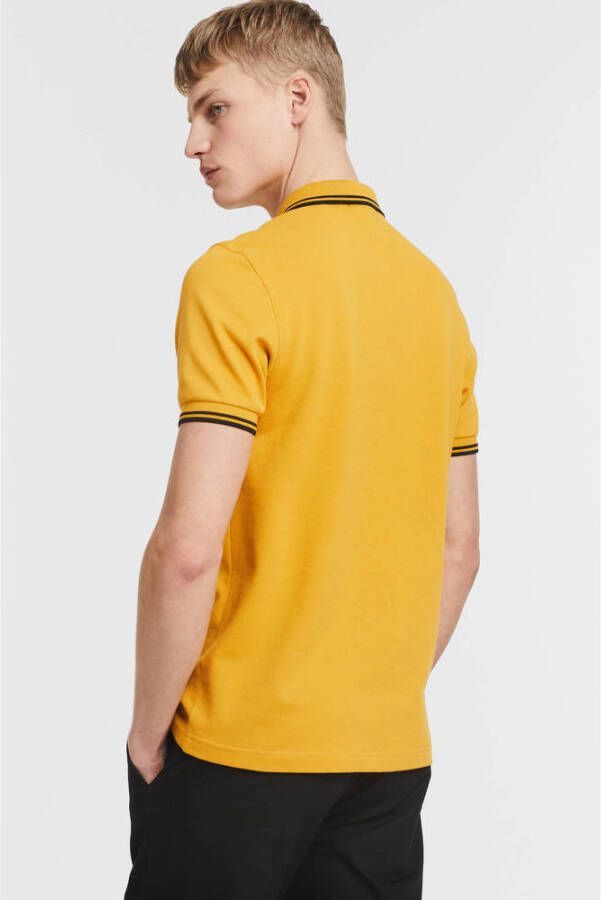 Fred Perry regular fit polo Twin tipped met contrastbies gold