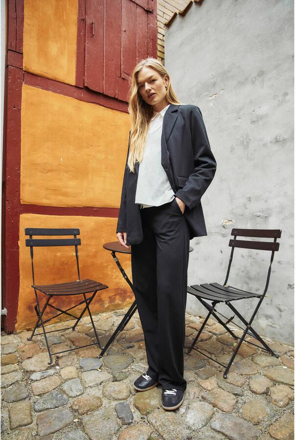 FREEQUENT Jasje FQNANNI met knoopsluiting en reverskraag