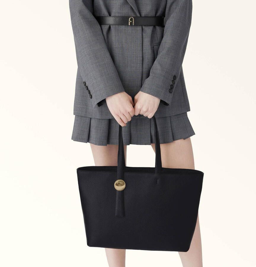 Furla Shoppers & Totes Sfera L Tote in zwart - Foto 3