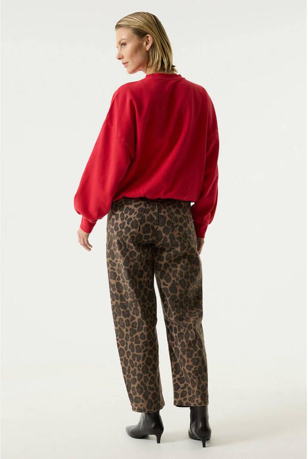 Garcia barrel jeans met panterprint bruin