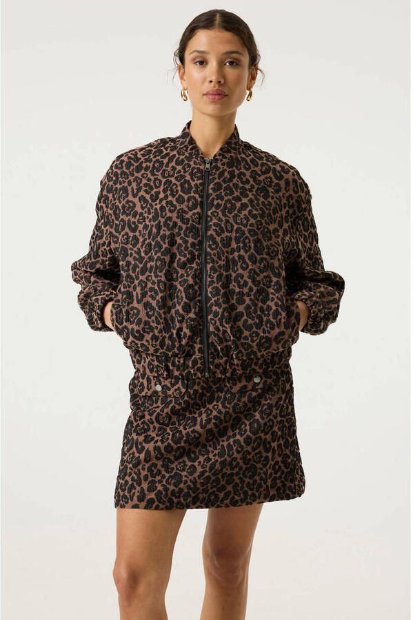 Garcia jacquard bomberjas met panterprint bruin - Foto 3