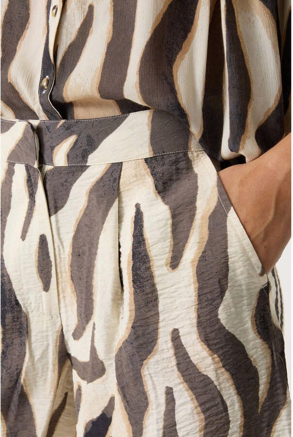 Garcia regular waist casual short met zebraprint ecru - Foto 2