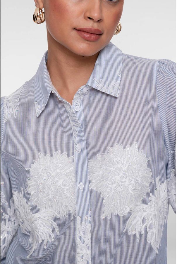 Geisha gebloemde blouse lichtblauw met pailletten - Foto 2
