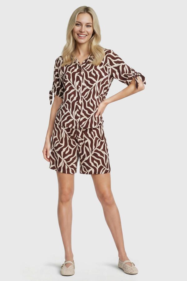Geisha high waist straight short met print bruin