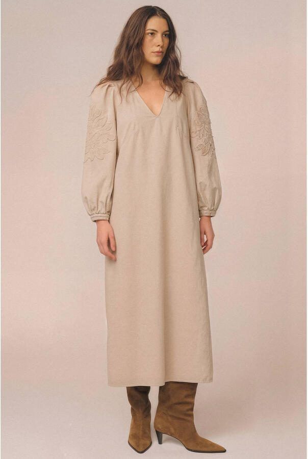 Gossia denim maxi jurk met borduursels en pofmouwen beige