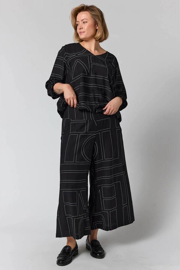 Gozzip Plus Size blouse met smockwerk zwart wit - Foto 3