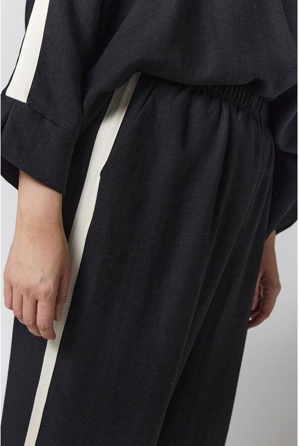 Gozzip Plus Size straight leg cropped broek zwart - Foto 2