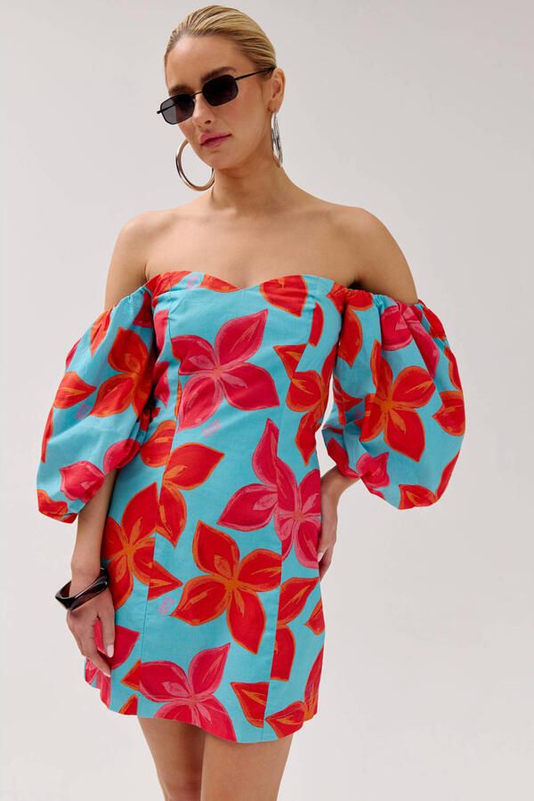 HARPER & YVE gebloemde off shoulder jurk blauw