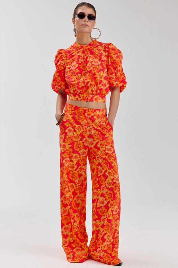 HARPER & YVE high straight gebloemde broek met plooien oranje