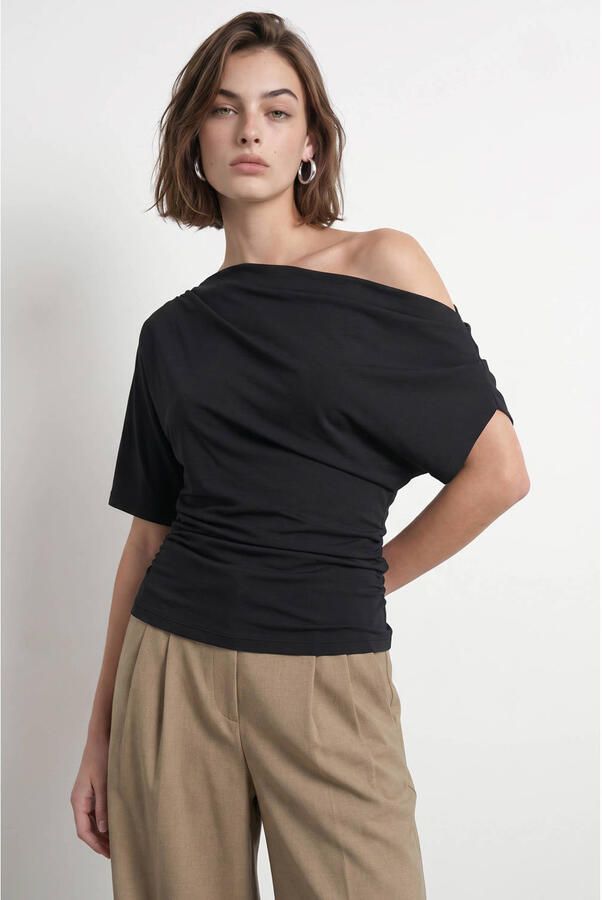 HYPEDROP one shoulder aansluitende top zwart