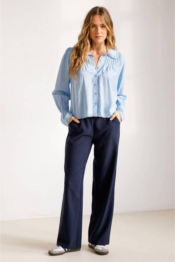 Ivy Beau blouse met broderie lichtblauw - Foto 3