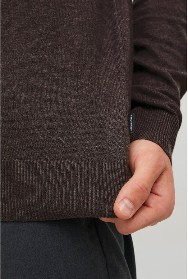 JACK & JONES ESSENTIALS coltrui fijn gebreid donkerbruin