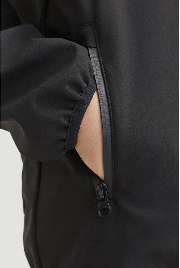 Jack & Jones Junior Softshell-jack JJTHEO waterafstotend en onderhoudsvriendelijk voor dagelijks gebruik