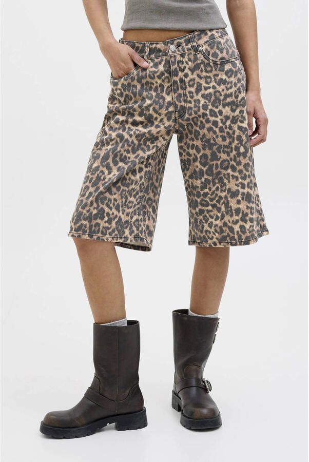 JJXX Shorts in 5-pocketmodel model 'SARAH KYOTO'