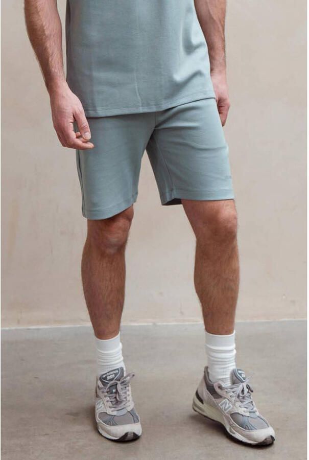 Kultivate Luxury regular sweatshort blauw