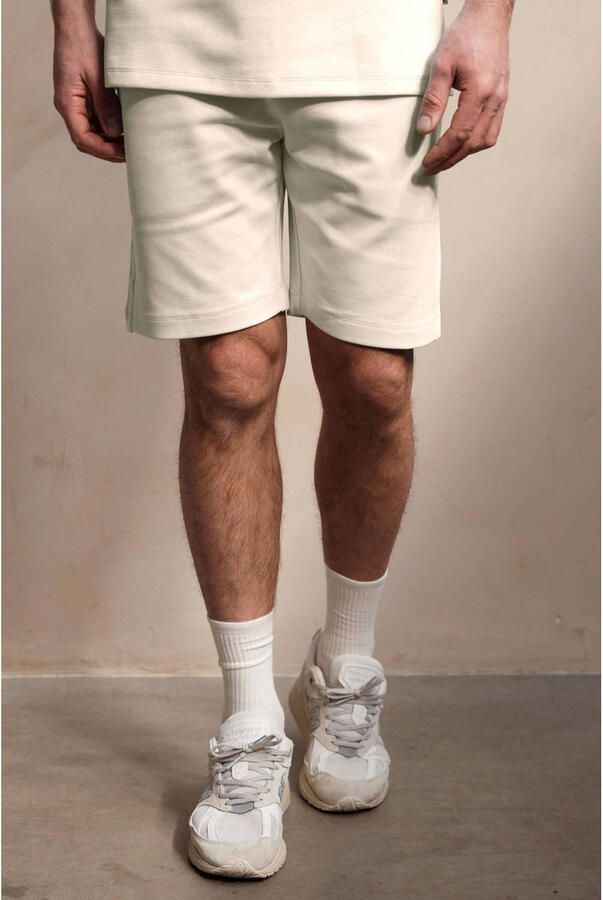 Kultivate Luxury regular sweatshort ecru