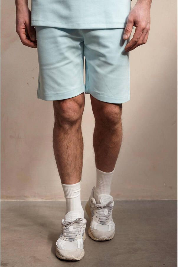 Kultivate Luxury regular sweatshort lichtblauw