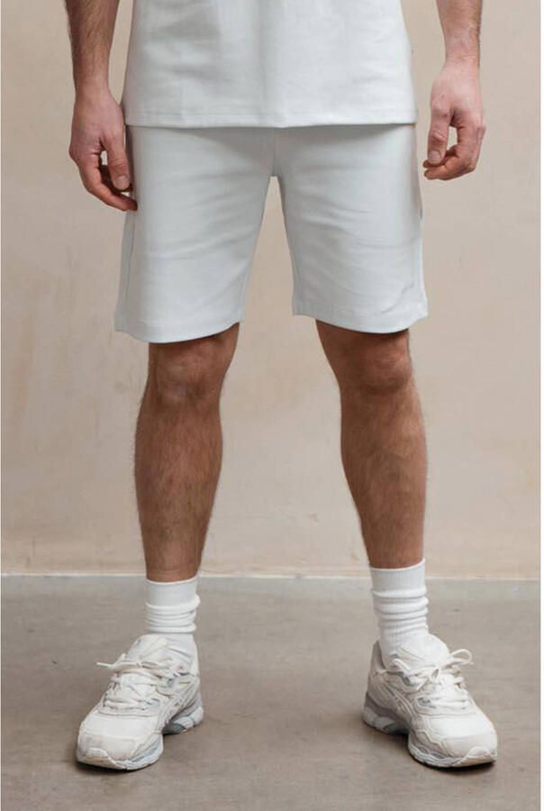 Kultivate Luxury regular sweatshort lichtblauw