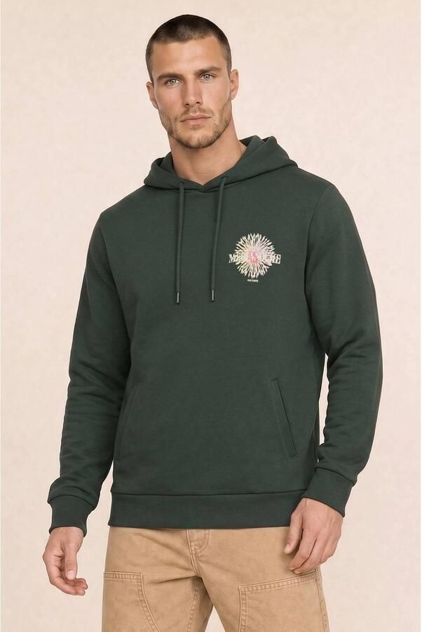 Kultivate regular fit hoodie met backprint donkergroen