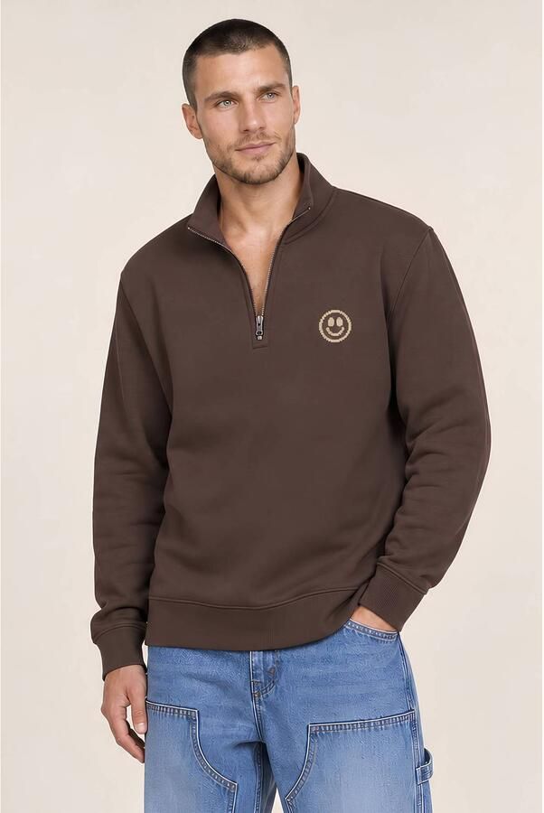 Kultivate regular fit sweater met backprint bruin