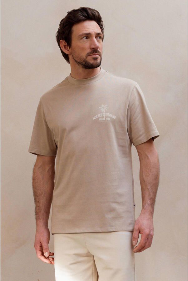 Kultivate regular fit T-shirt met backprint beige