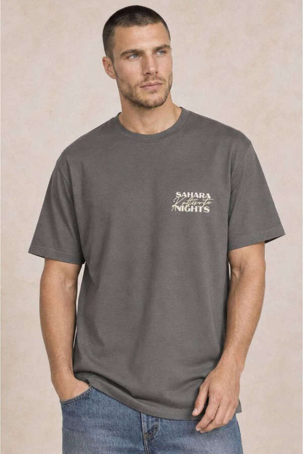 Kultivate regular fit T-shirt met backprint donkergrijs