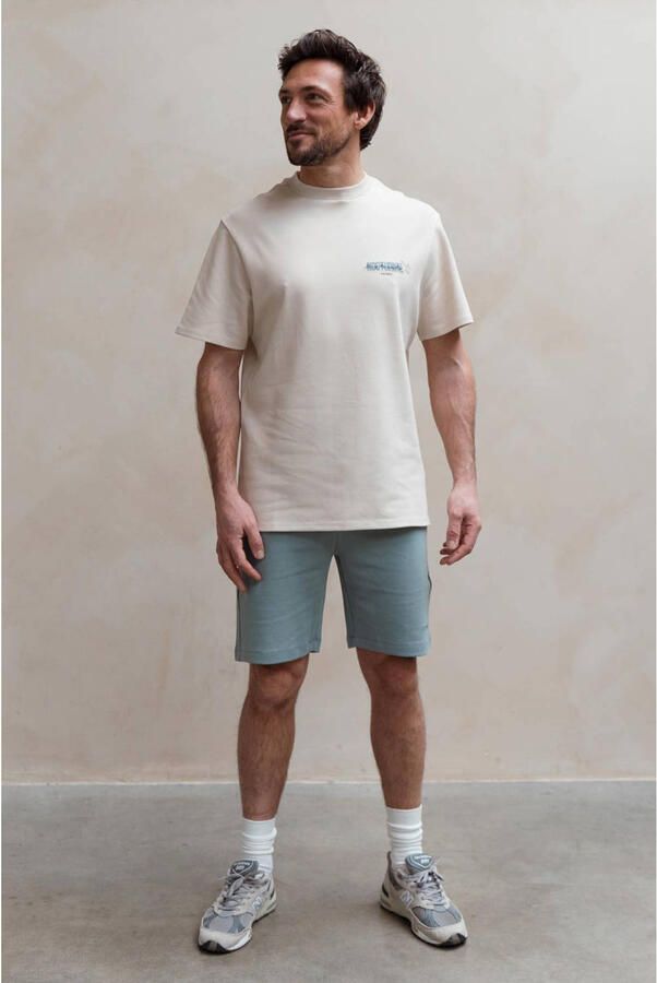 Kultivate regular T-shirt met backprint beige