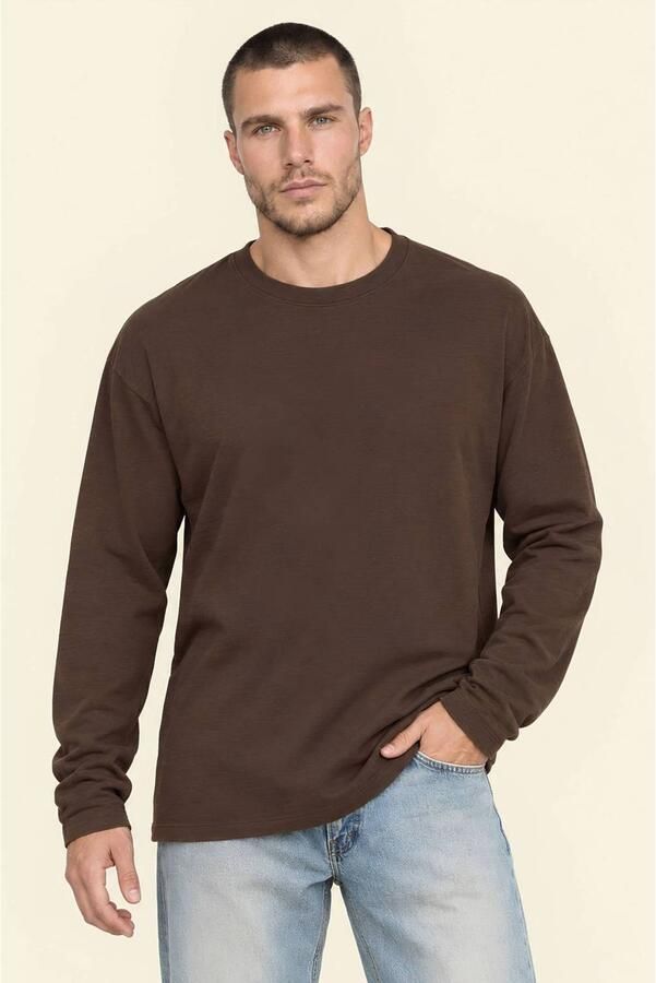 Kultivate relaxed fit longsleeve donkerbruin