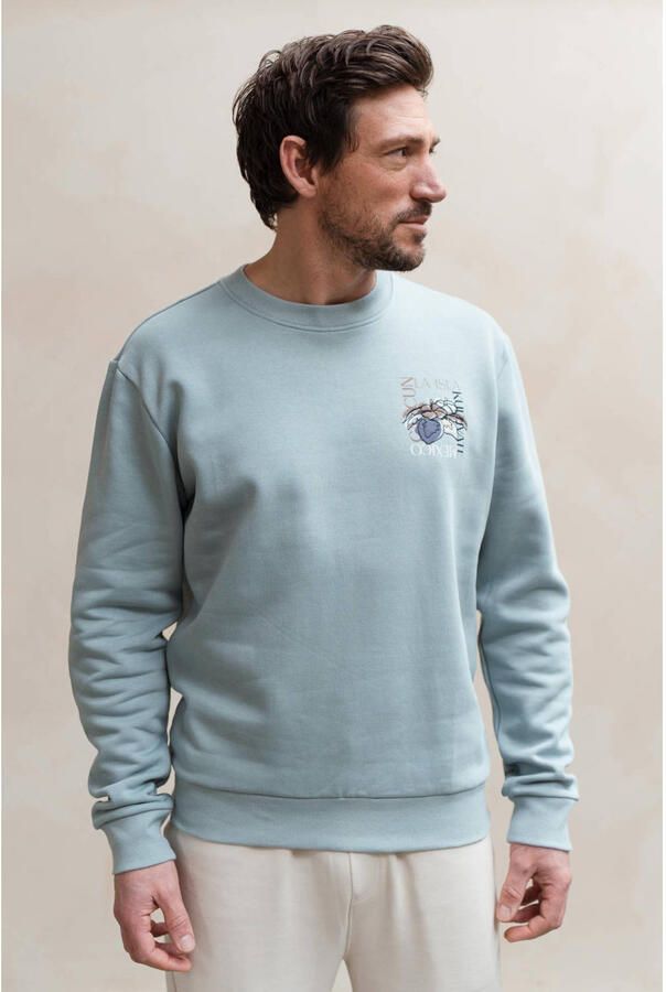 Kultivate sweater met backprint grijsblauw