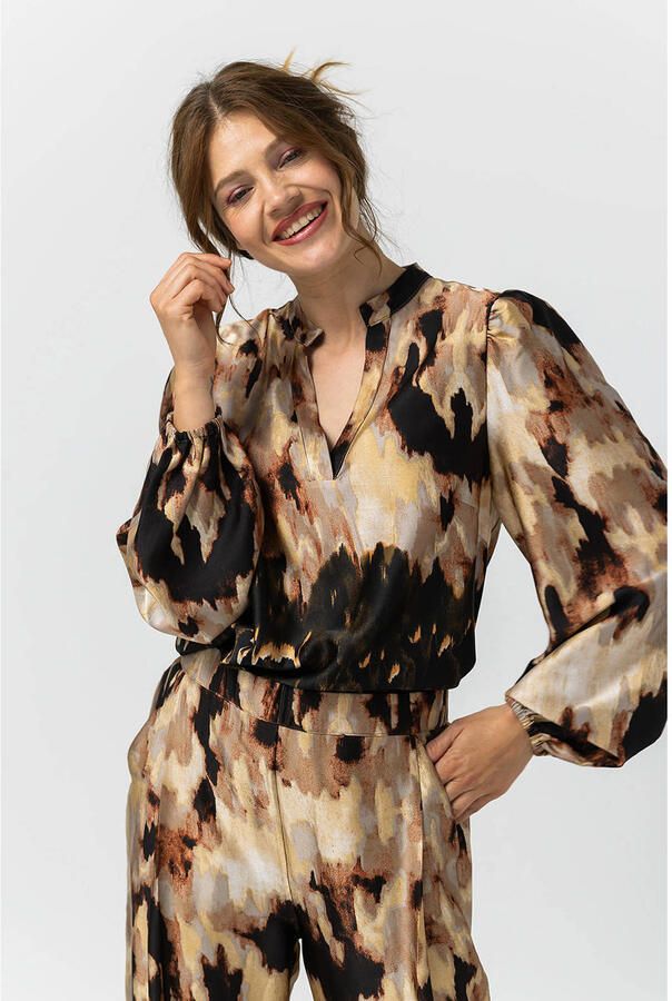 LabeL DOT top bruin