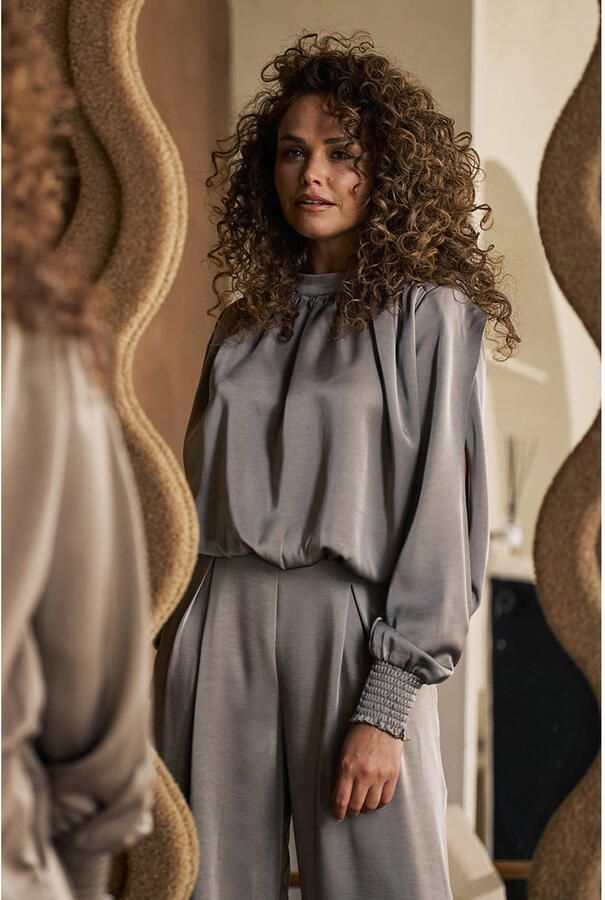 LabeL DOT top met cut-out taupe - Foto 2