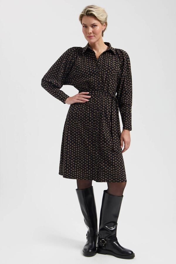 Lady Day travelstof midi blousejurk met ceintuur en stippen zwart bruin