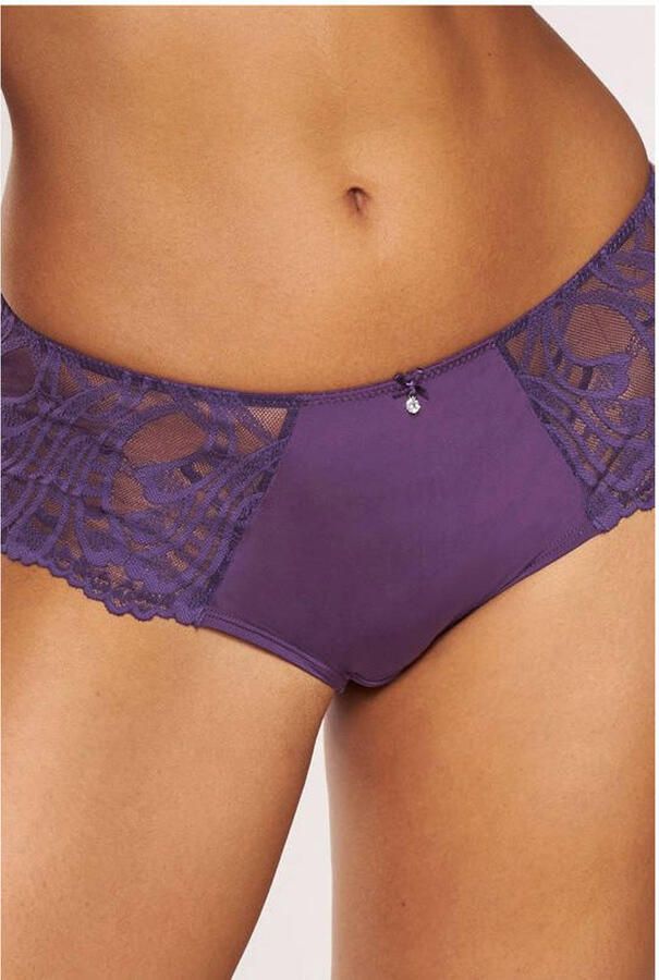 Lascana Hipster FLORA met fijne licht transparante kant en edel accessoire