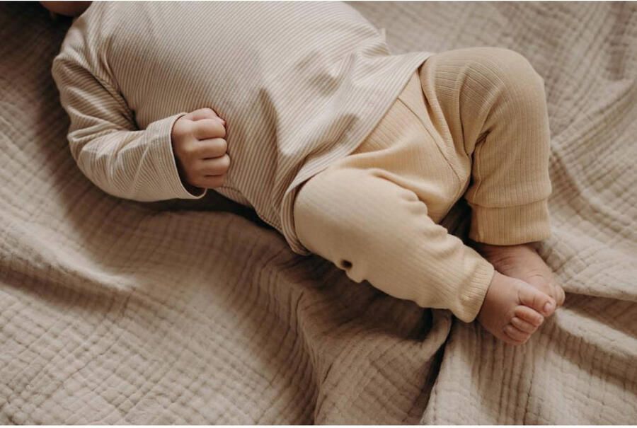 LEVV baby regular fit broek LNOENOS lichtzand Beige Jongens Meisjes Stretchkatoen 50 - Foto 2