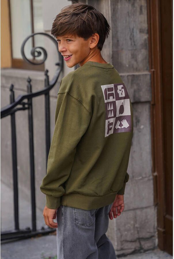 Like Flo rechtvallende sweater met backprint olijfgroen - Foto 2