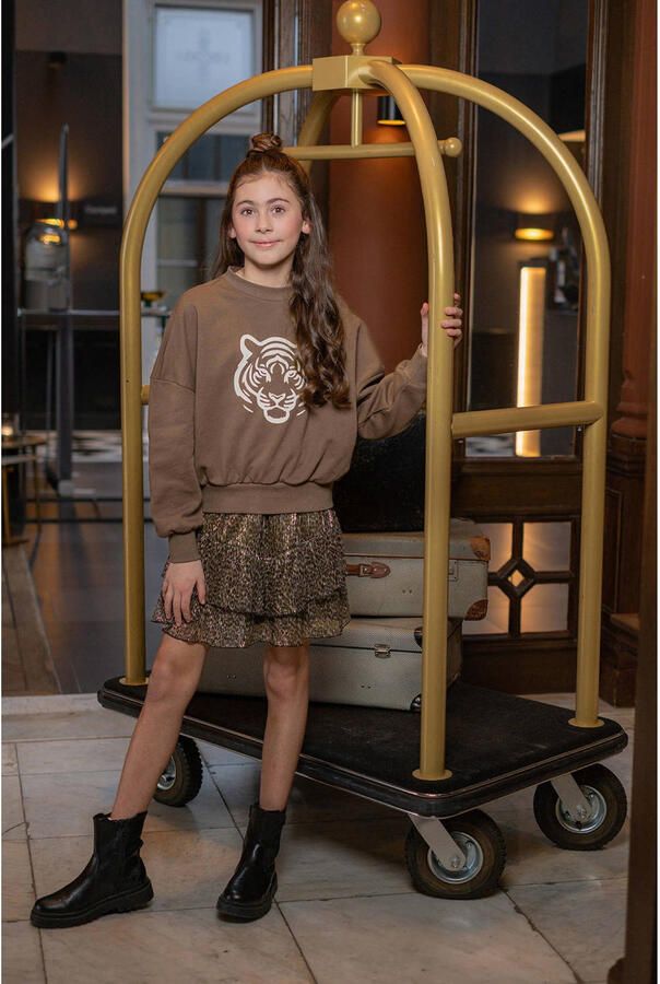 Like Flo Young boxy sweater met print donkerbruin - Foto 2