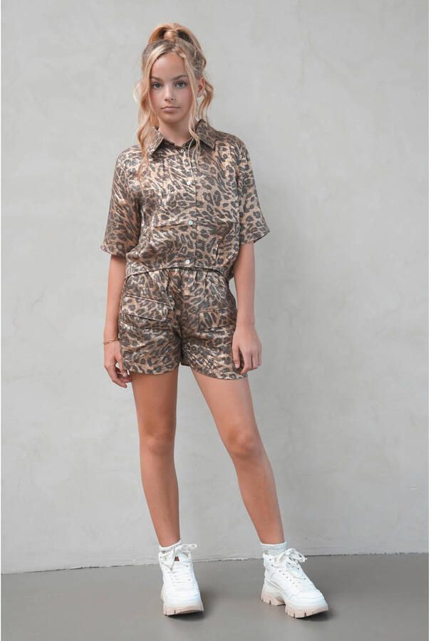 Like Flo Young regular waist casual short met panterprint bruin