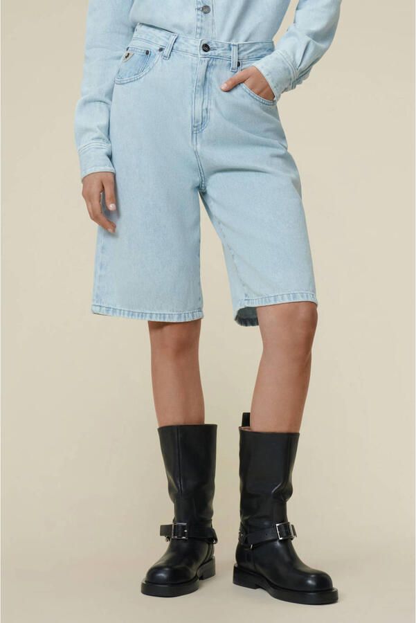 Lois relaxed regular waist short light blue denim