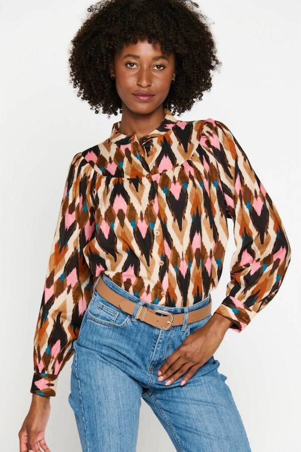LOLALIZA blouse met all over print camel