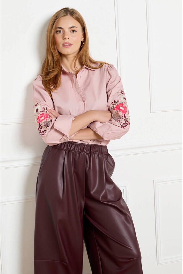 LOLALIZA blouse met borduursels lichtroze