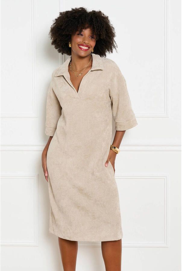 LOLALIZA fluwelen midi jurk beige