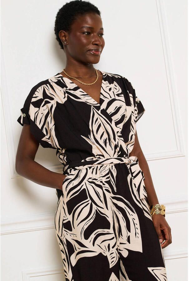 LOLALIZA gebloemde jumpsuit zwart