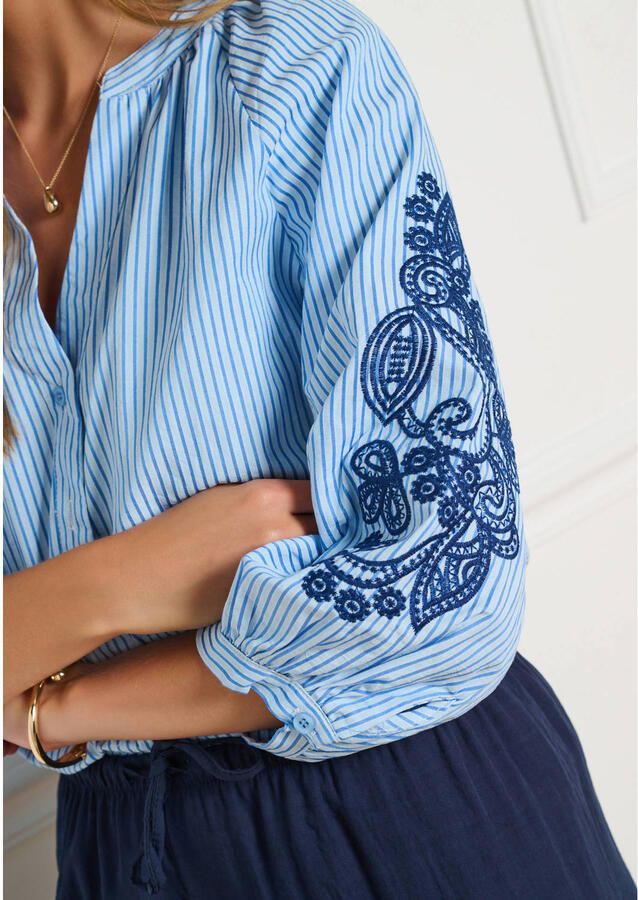 LOLALIZA gestreepte blouse met borduursels lichtblauw