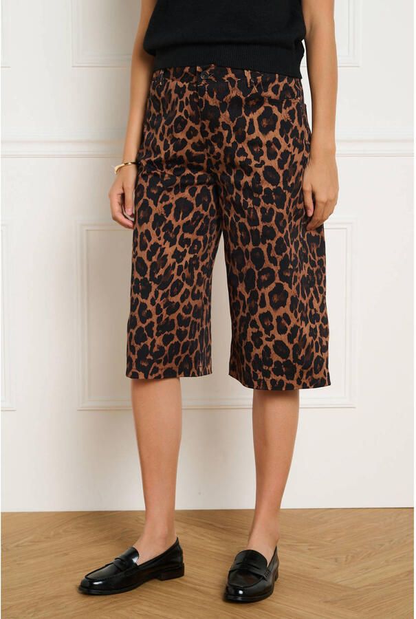 LOLALIZA denim regular fit bermuda short met dierenprint camelbruin