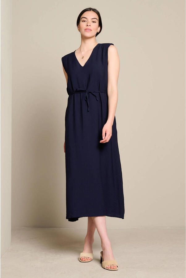 LOLALIZA midi jurk met ceintuur donkerblauw - Foto 2