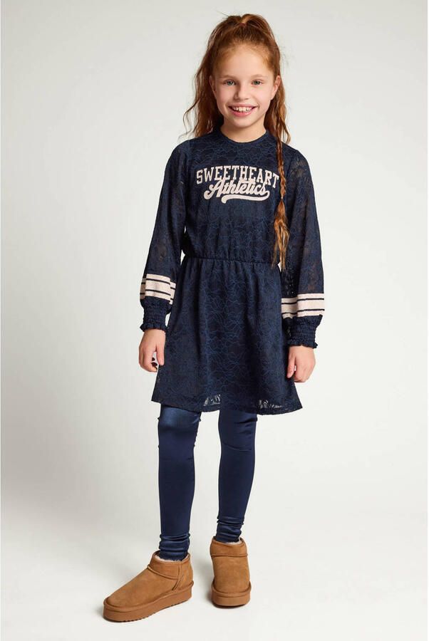 LOOXS little kanten A-lijn jurk met tekst donkerblauw - Foto 3