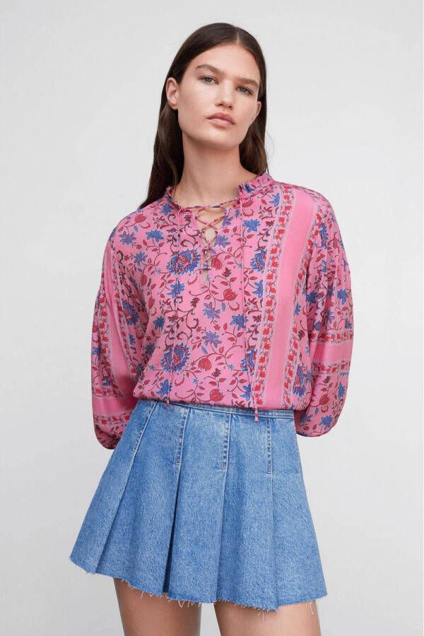 Mango blousetop met paisleyprint en ruches roze blauw