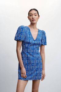 Mango jurk met all over print en borduursels met open rug blauw wit