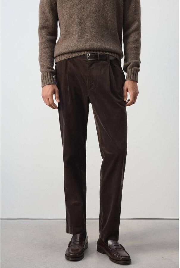 Mango Man corduroy regular fit casual broek donkerbruin