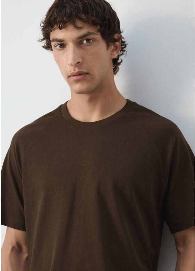 Mango Man linnen relaxed fit T-shirt donkerbruin - Foto 2